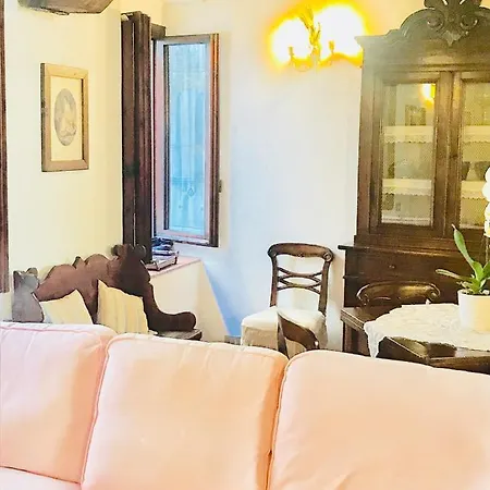 House Uffizi Apartment